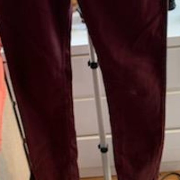 H & M  Slim fit maroon jeans - Picture 6 of 7